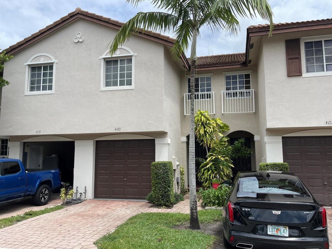 4113 Napoli Lake Dr, Riviera Beach, FL 33410 Townhome Rentals in Riviera Beach FL