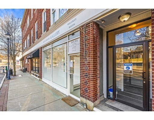 Building Photo - 554 Washington St