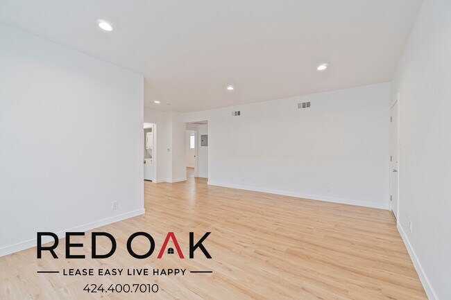 Foto del edificio - Recently Rehabbed, Unique Three Bedroom wi...