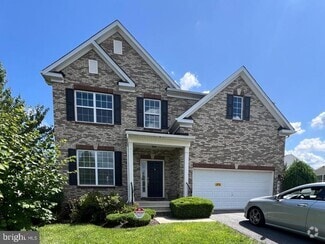 Building Photo - 608 Victorianna Dr