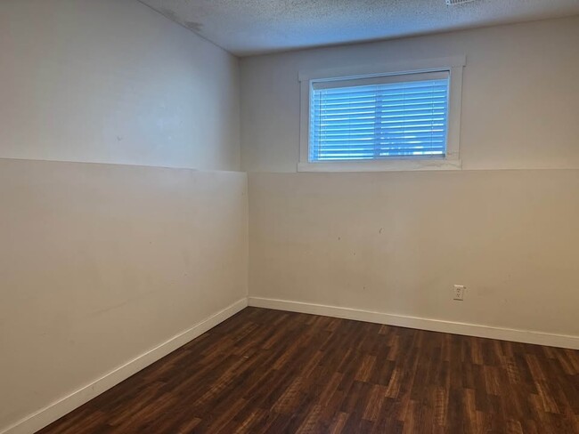 Building Photo - 106 Taravista Dr NE