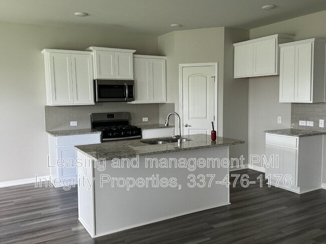 Building Photo - 104 Garden Oaks Ave