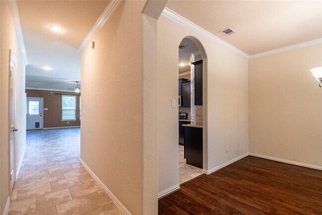 Building Photo - 1610 Juniper Knoll Way