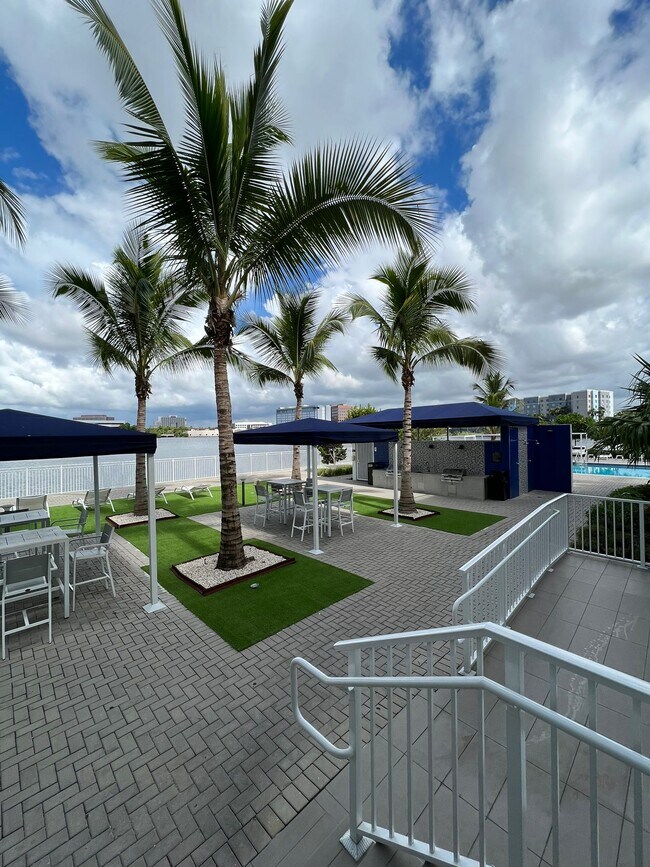 Foto del edificio - 3608 66th St W