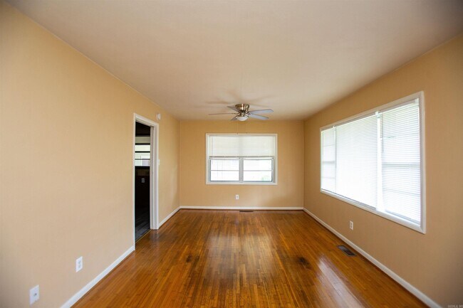 Foto del edificio - 512 Braden St