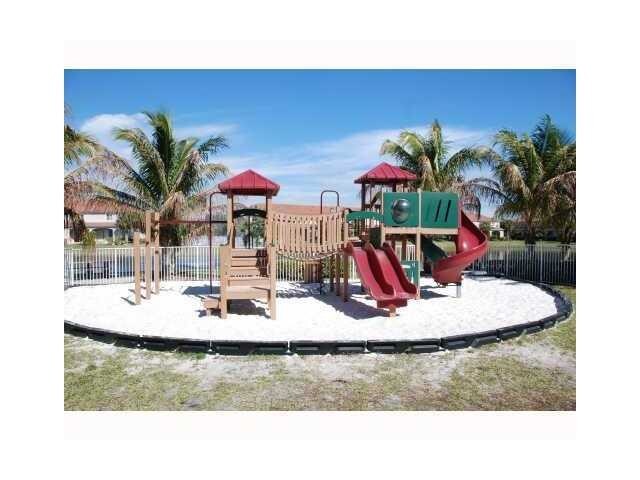 Building Photo - 2840 SW 83rd Ave
