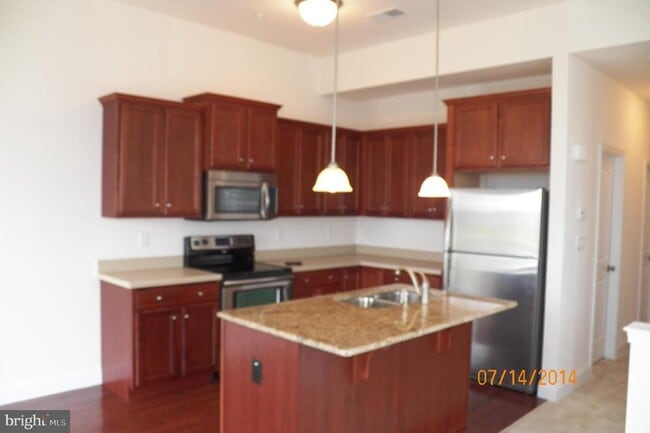 Building Photo - 782 Fawn Ln