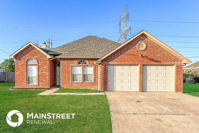 Building Photo - 1536 Montreal Ln
