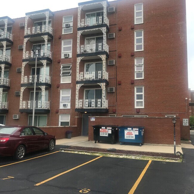 Foto del edificio - 6490 N Northwest Hwy