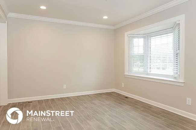 Building Photo - 7704 Landis Dr