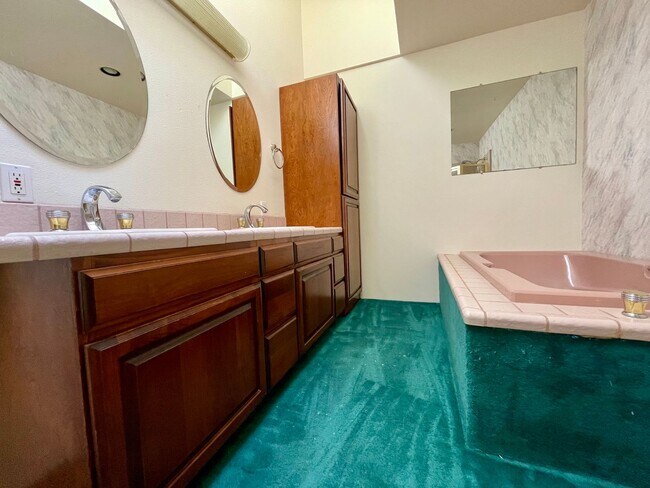 Foto del edificio - Spacious and Private Home On Alder Creek