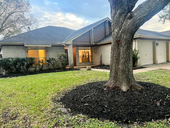 Foto del edificio - 4427 Leyland Dr