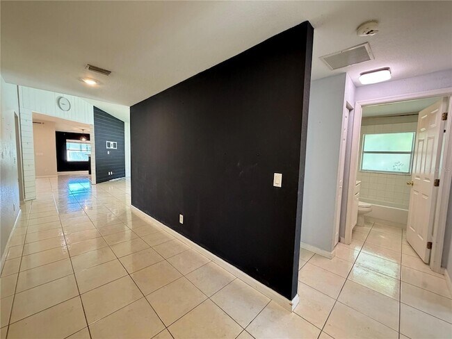 Foto del edificio - 4426 Windsong Ave