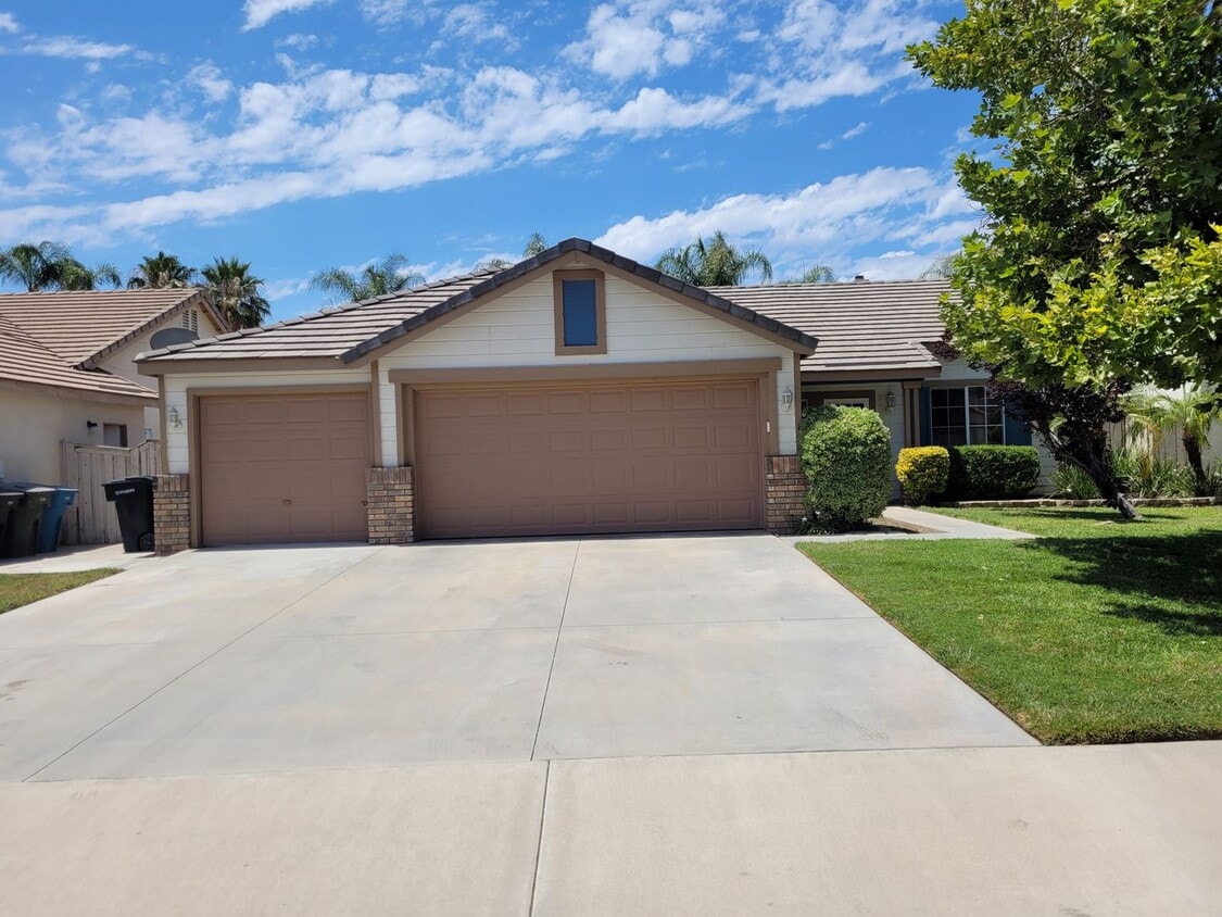 Primary Photo - great charming house * virtual tour soon * by appointment only * quiet neighborhood