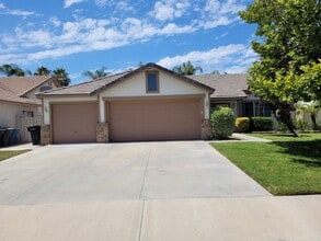 Building Photo - 18935 Applewood Way