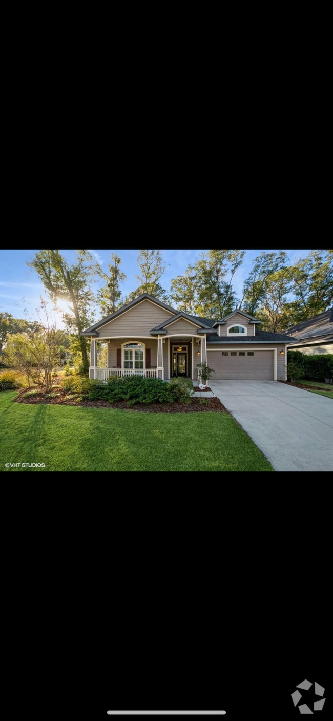 Finley Woods Apartments for Rent with Hardwood Floors Gainesville, FL