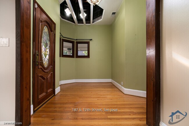 Foto del edificio - 187 S 12th St