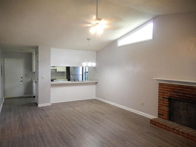 Building Photo - 3333 Sedona Rd