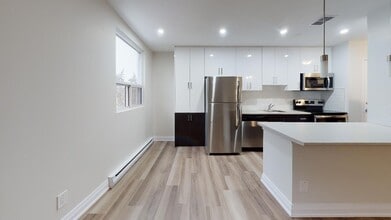 Building Photo - Slessor Boulevard