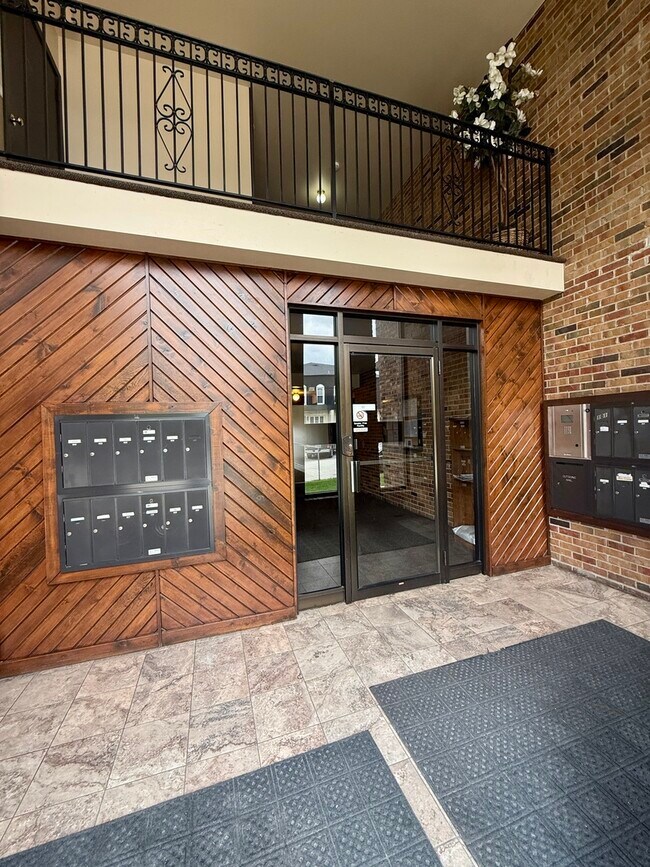 Foto del edificio - 8901 S Roberts Rd