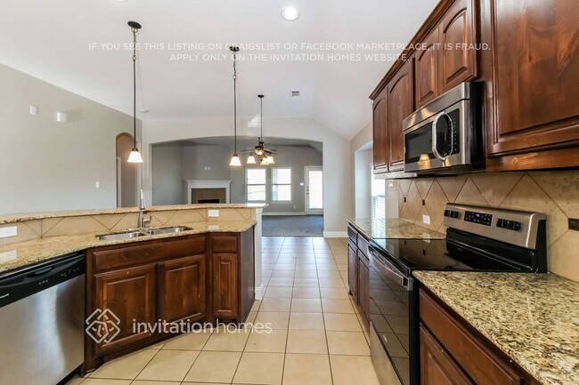 Building Photo - 105 Thorncreek Cir