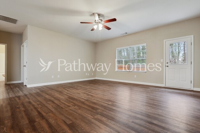 Building Photo - 3509 Mica Cir SE
