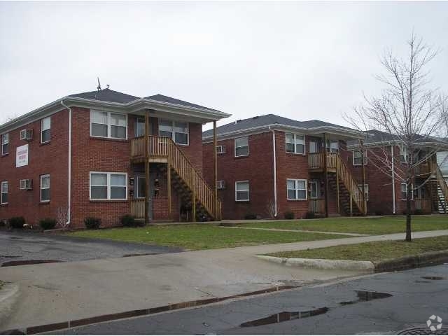 Building Photo - 15-23 S Webster