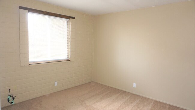 Building Photo - 4732 Evergreen