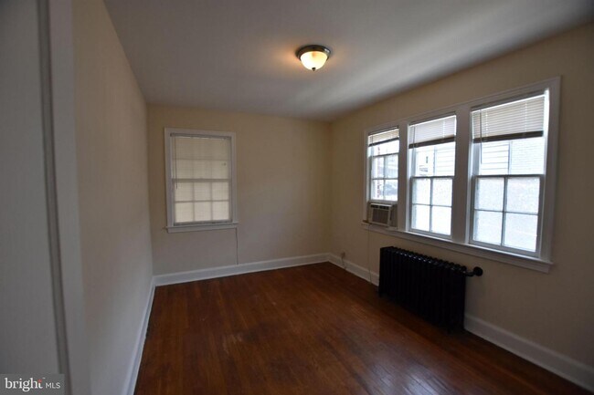 Foto del edificio - 3944 7th St NE