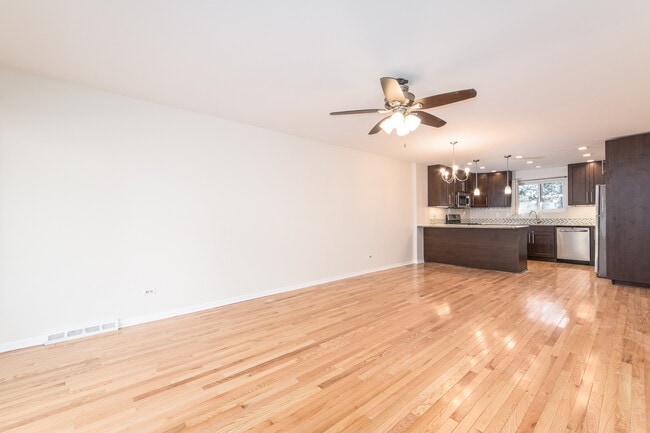 Foto del edificio - 5961 North East Circle Avenue