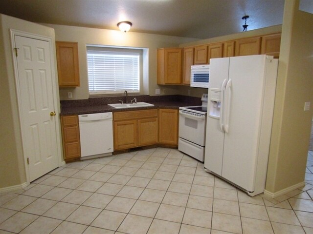 Building Photo - 32 E 2200 S