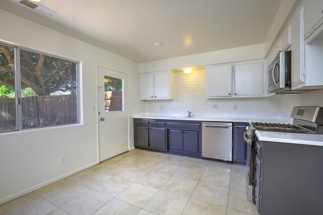 Foto del edificio - 7395 Freeman Pl