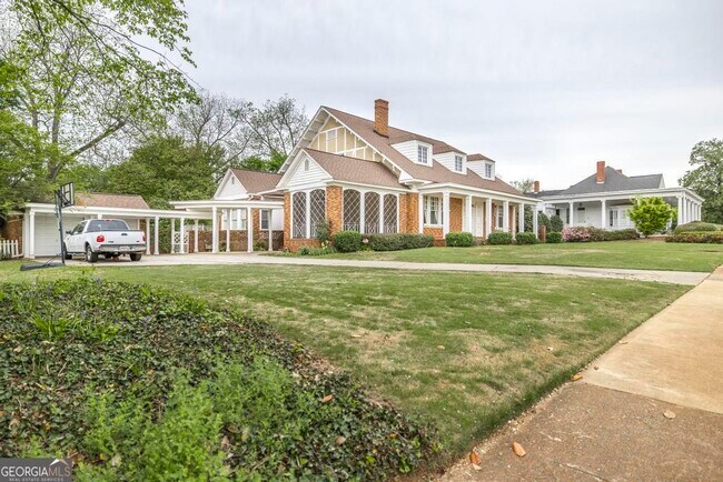 Foto del edificio - 62 Indian Springs Dr