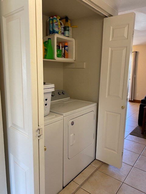 Foto del edificio - 1204 Sunset Ridge Ct