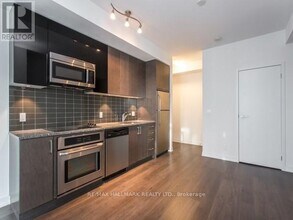 Building Photo - 98 Lillian St