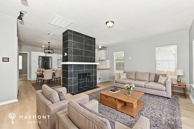 Building Photo - 823 Havendon Cir
