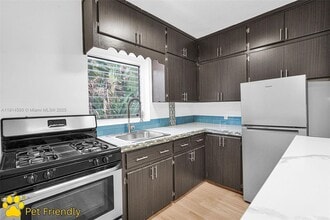 Building Photo - 12287 NE 7th Ave