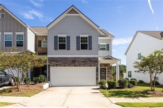 Building Photo - 133 Madison Bend