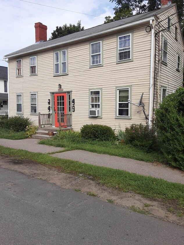 Primary Photo - 4 South St