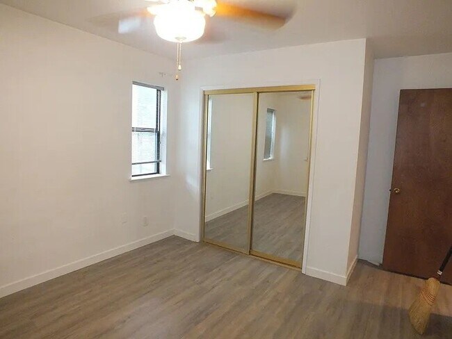 Building Photo - 5680 Azalea Cir