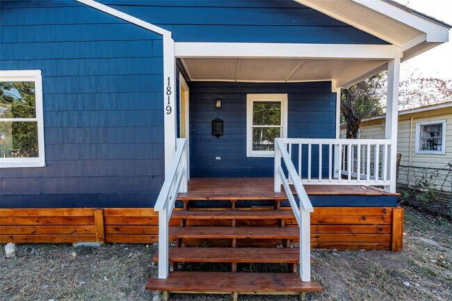 Foto del edificio - 1819 Pecan St