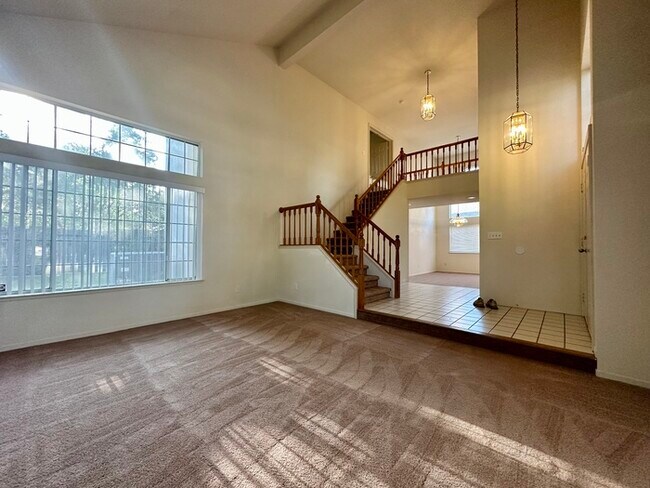 Foto del edificio - Beautiful 5 bedroom, 3 bathroom house in A...