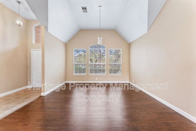 Building Photo - 13115 Almond Bend Dr