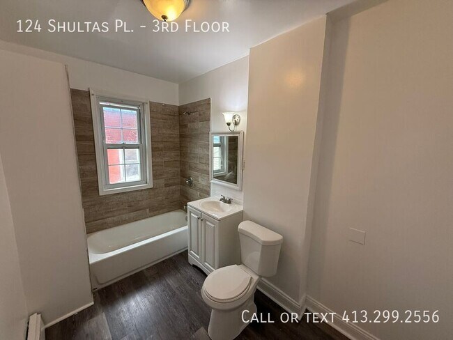 Foto del edificio - 124 Shultas Pl