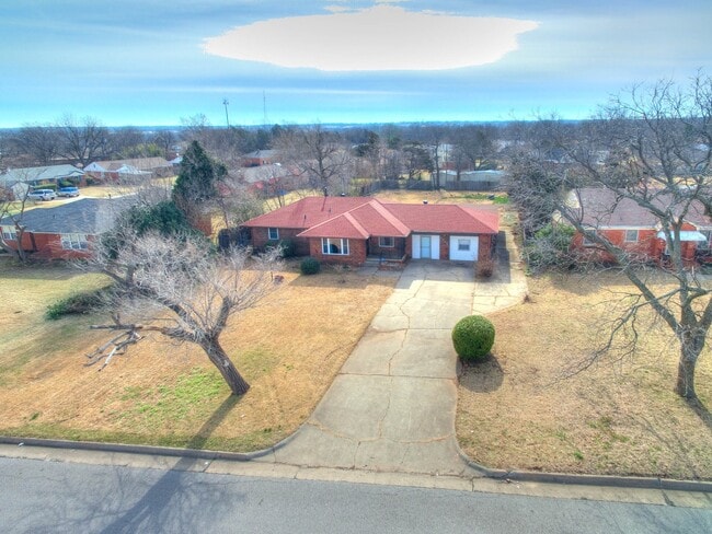 Building Photo - 3 Bed/2 Bath in NE OKC