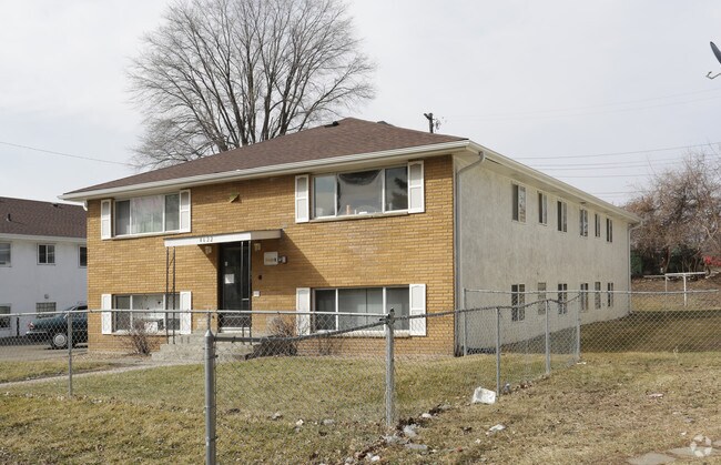 4616 - 4622 Tyler St NE - Tyler Street Apartments