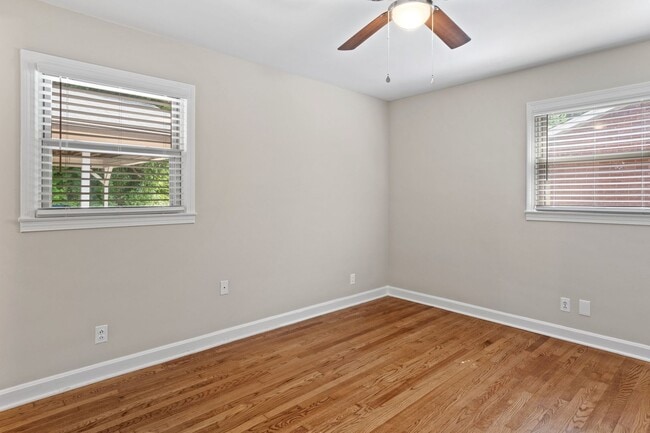 Building Photo - Introducing a newly renovated 3 bedroom, 2...