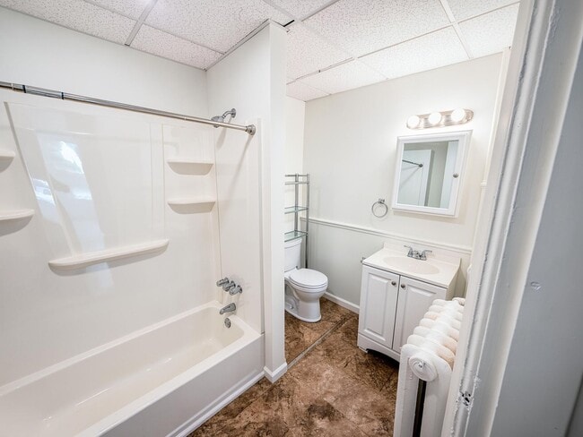 Building Photo - 1 Month Free! Newly Renovated 1BR on Warren Street — Heat Included