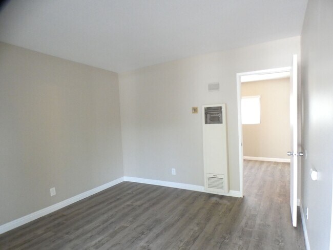 Building Photo - 9354 Greenwell St