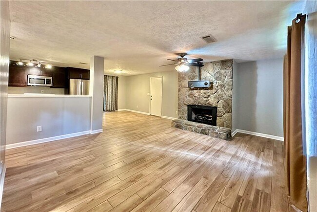 Foto del edificio - 2848 Ancient Oak Ct SW